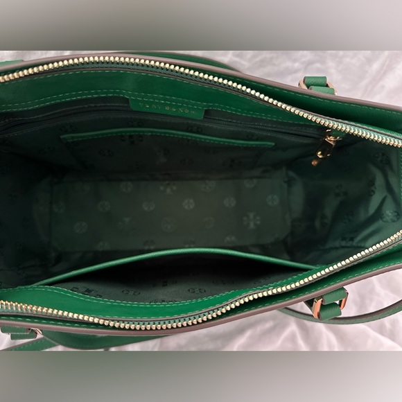 Tory Burch Green Tote Bag - Picture 5 of 7